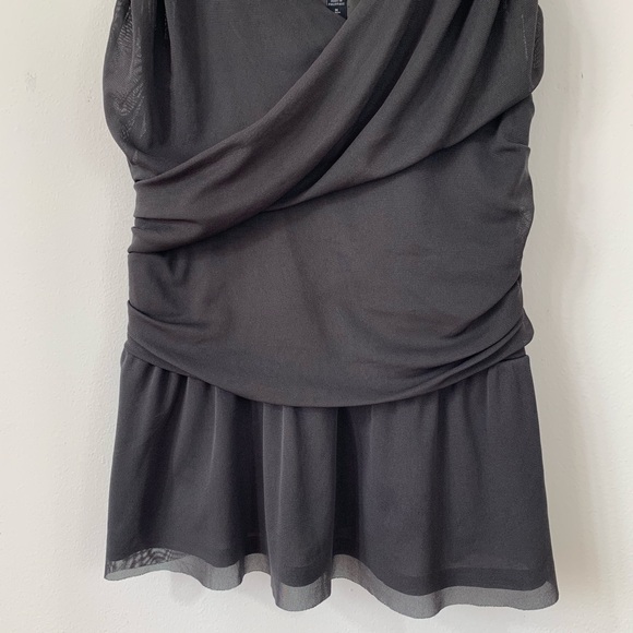 Express Gray Sleeveless Top. - Picture 4 of 7